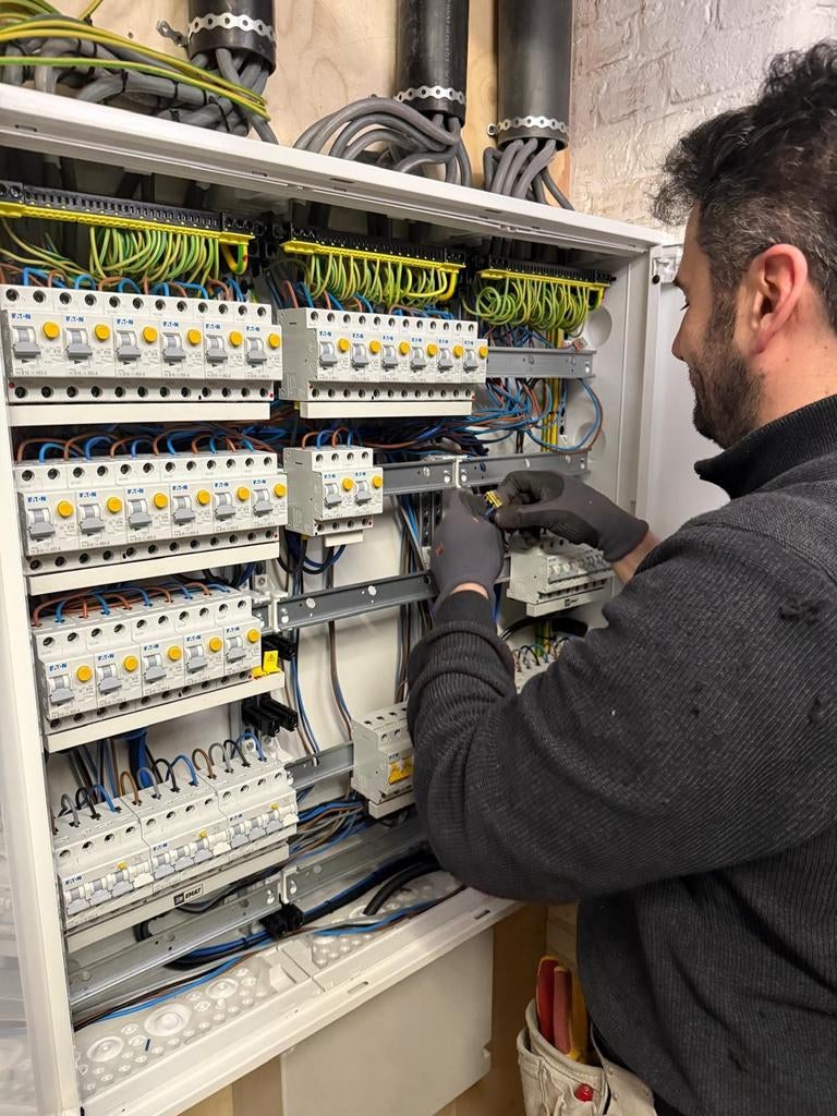 ⚡ Laatste plekke deze week / Elektricien in Amsterdam, Diensten en Vakmensen, Elektriciens