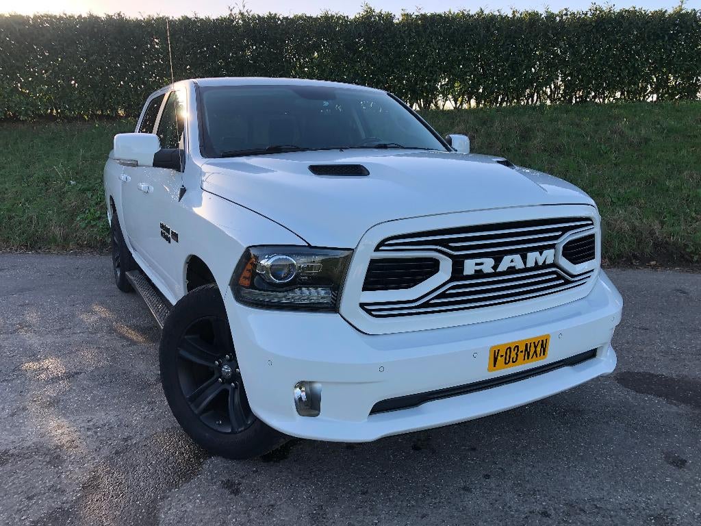 Dodge Ram 1500 SPORT 5.7L V8, MARGE, GEEN BTW, LPG, Auto's, Automaat, Wit, Leder, Bedrijf
