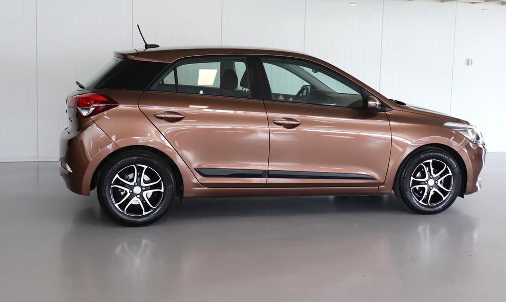 Hyundai I20 1.2 HP i-Motion Comfort, Euro 6, 4 cilinders, Bruin, Origineel Nederlands