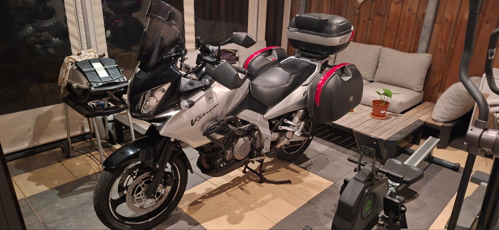 Suzuki DL1000 V-Strom 2004 – 60.500 km – veel extra’s, Particulier, Toermotor