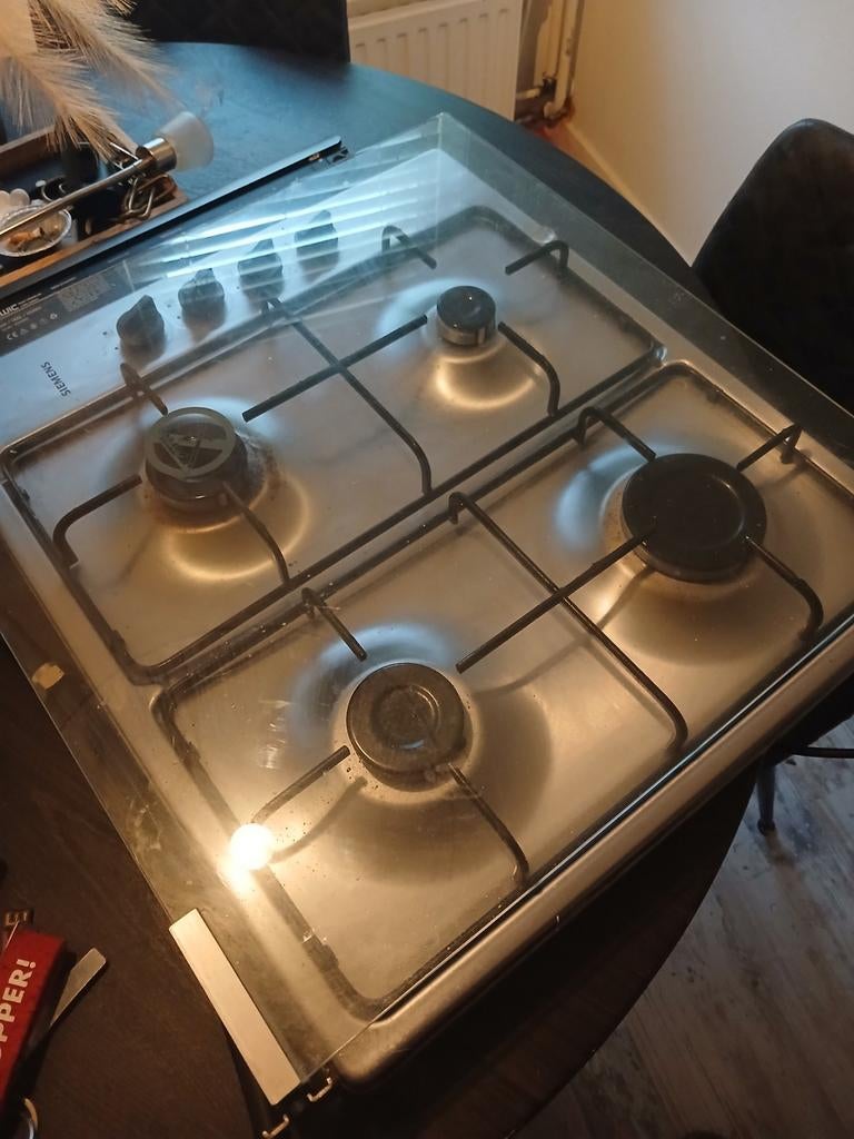Gasfornuis, Zo goed als nieuw, Gas, Vrijstaand, 4 kookzones