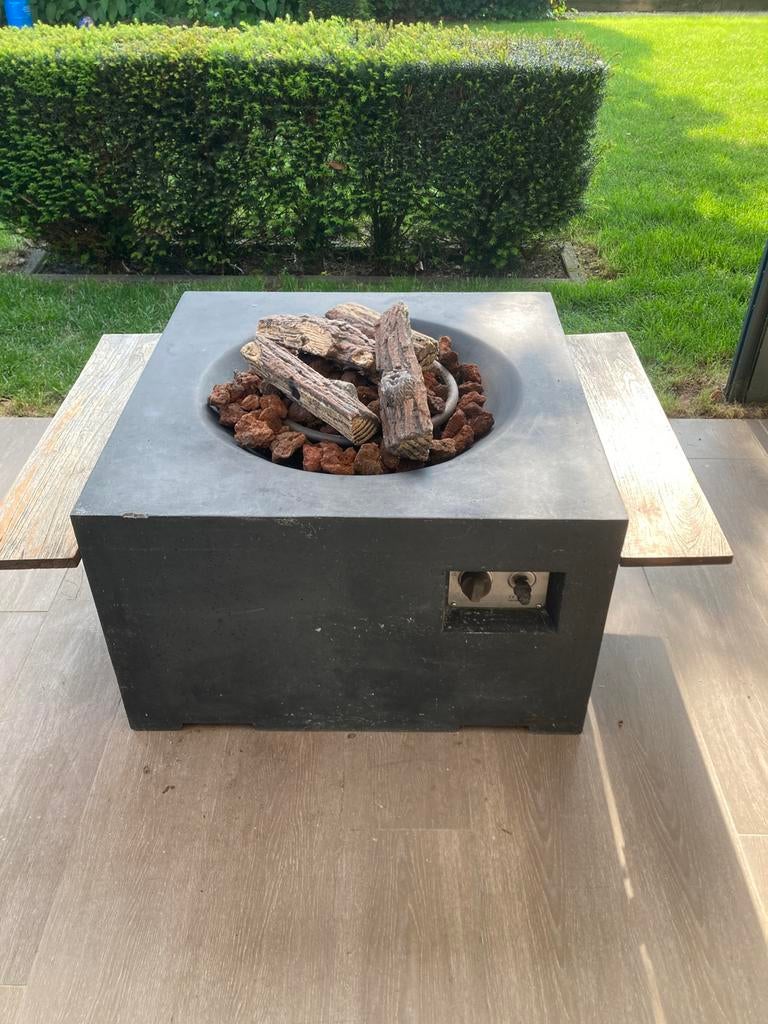 Happy cocooning gastafel 76x76x46 cm compleet, Tuin en Terras, Vuurtafels, Ophalen, Gebruikt