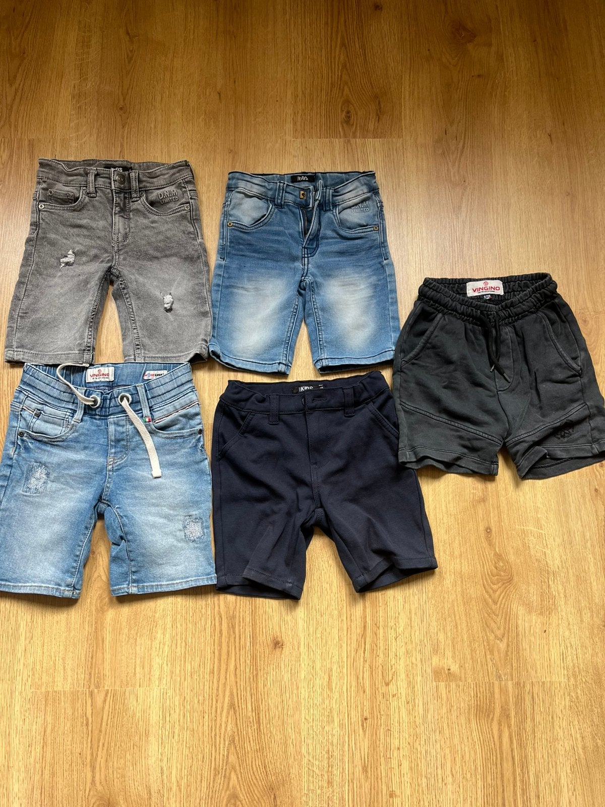 Jongens korte broeken 116, Ophalen of Verzenden, Zo goed als nieuw, Maat 116