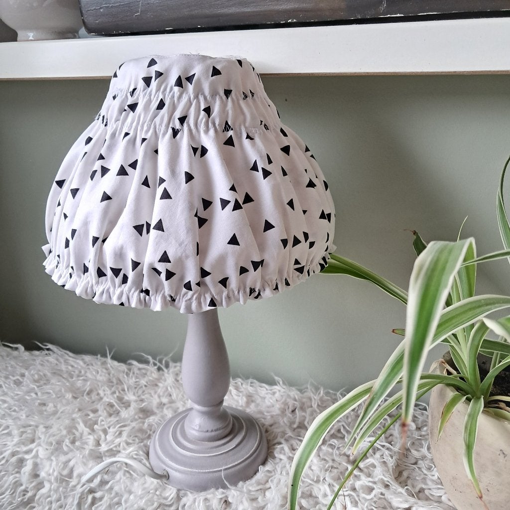 Hoes voor lampenkap wit met zwarte driehoekjes handgemaakt, -, 13 cm, Wit, -