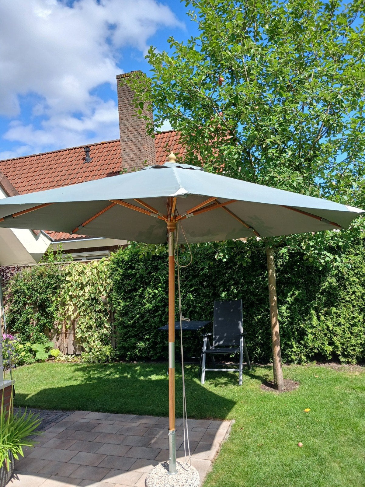 parasol met stenen voet, Tuin en Terras, Ophalen, Gebruikt, 3 tot 4 meter, Stokparasol
