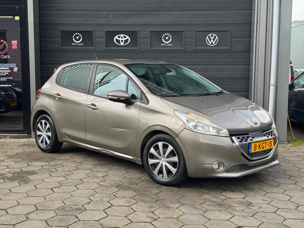 Peugeot 208 1.4 e-HDi Active - Automaat - Airco/Clima - Navi, Euro 5, Stof, 4 cilinders, 96 €/maand