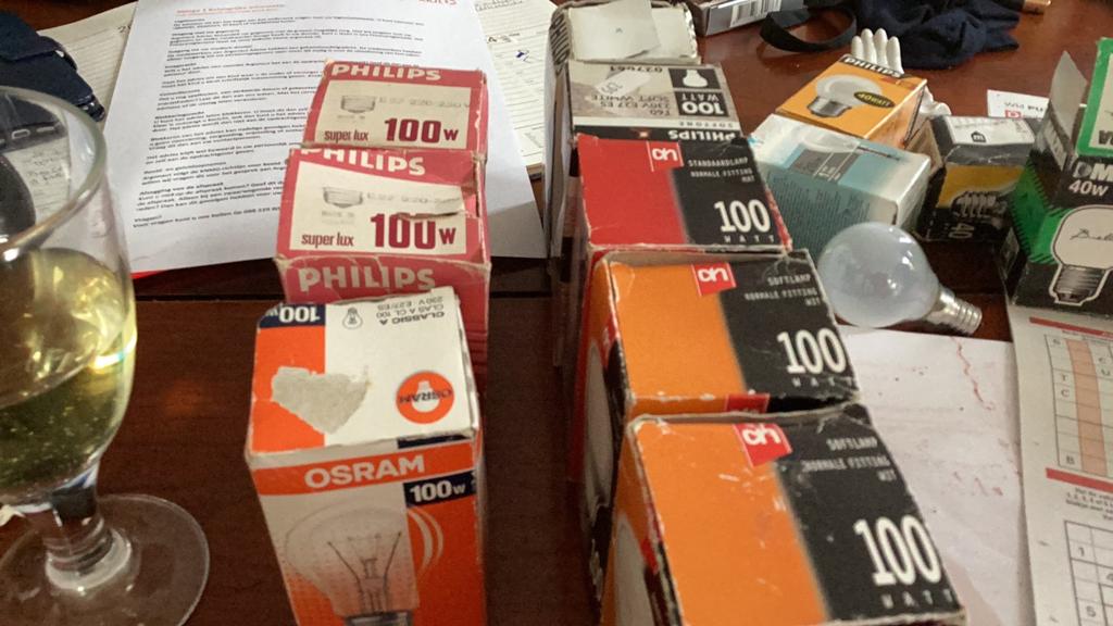 Gloeilampen grote fitting 100 watt philips en Osram 8 stuks, Ophalen of Verzenden, Nieuw