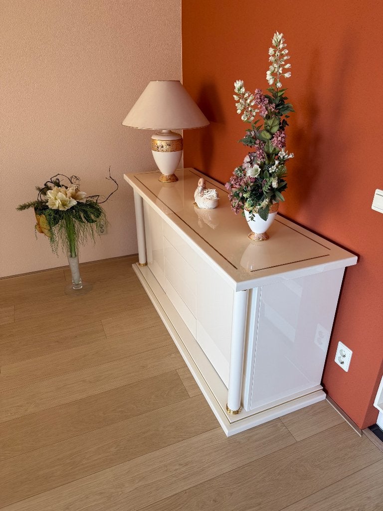 Wit hoogglans Dressoir, Ophalen, Kunststof, Gebruikt, 150 tot 200 cm