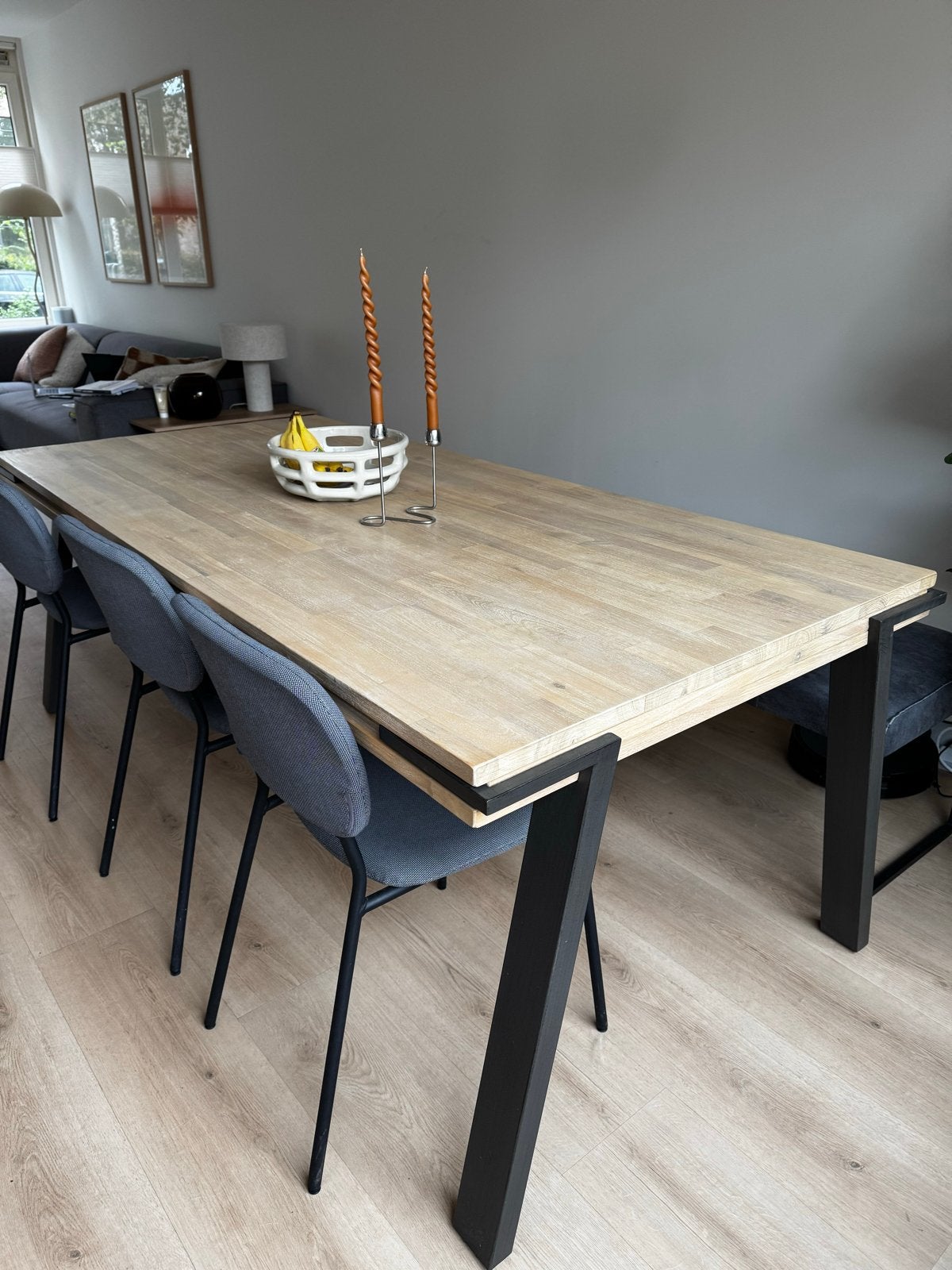 Eikenhouten eettafel met zwart metalen onderstel, Ophalen, Eikenhout, 50 tot 100 cm, Zo goed als nieuw