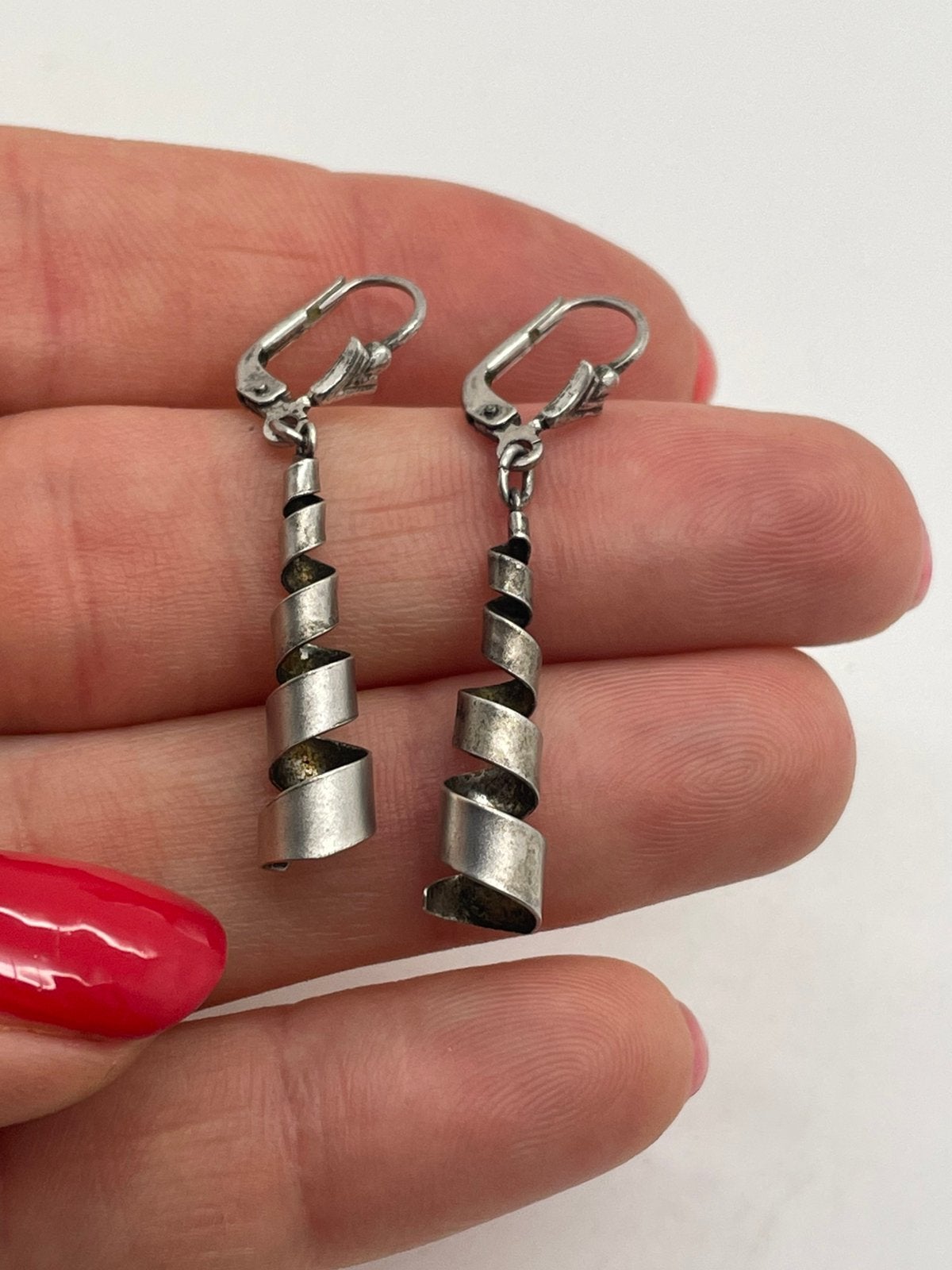 E534 Prachtige zilveren oorbellen wokkels, Hangers, Ophalen of Verzenden, X, Zilver