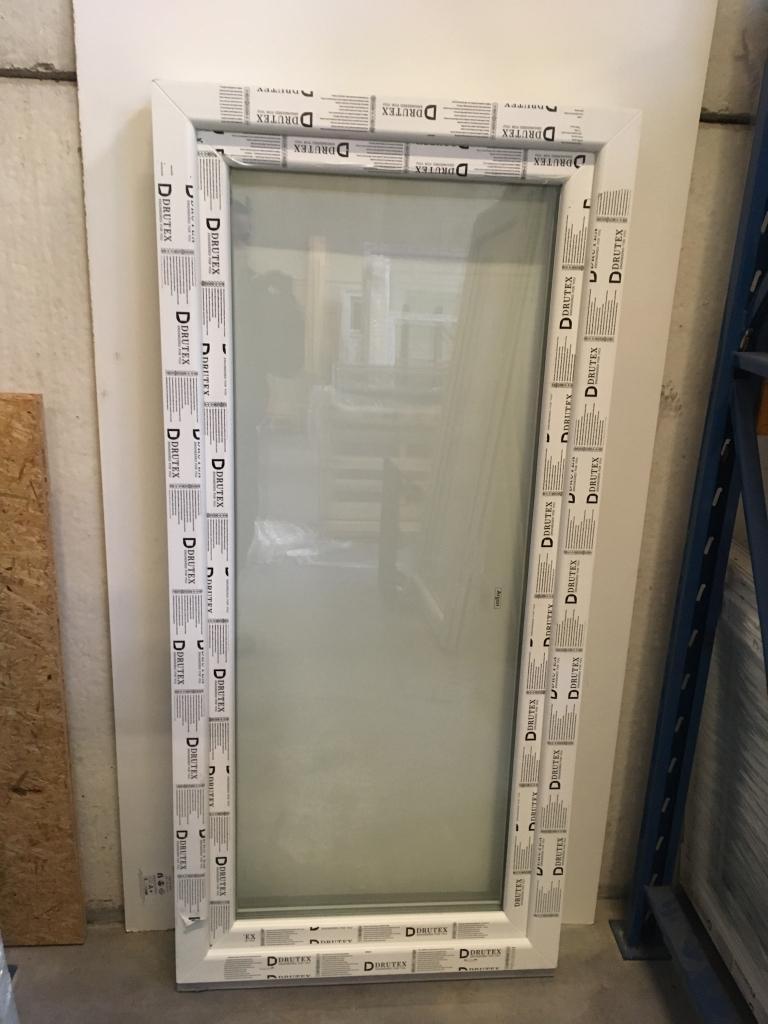 Kunststof draaikiep 80b x 215h cm RAL 9016 (balkondeur), Kunststof, Raamkozijn, Niet ingevuld, Nieuw