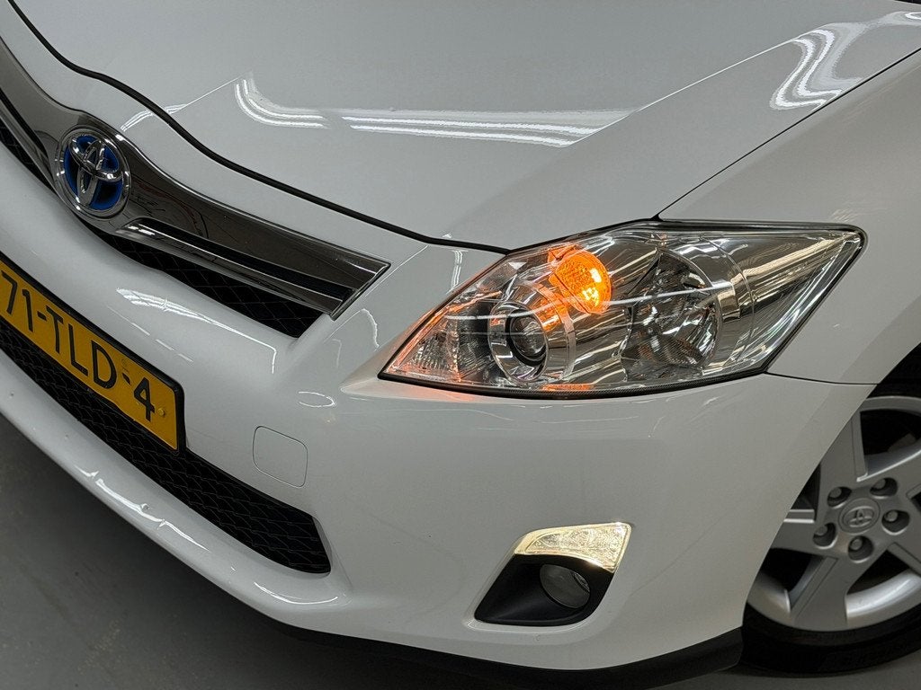 Toyota Auris 1.8 Full Hybrid Business Camera Navi Dealeronde, Auto's, Toyota, Euro 5, Stof, Gebruikt, Zwart