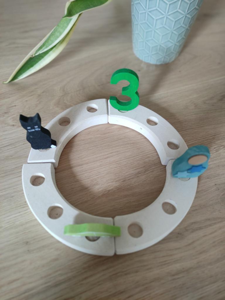 Grimms Jaarring met 4 Stekers - Houten Decoratie, Ophalen of Verzenden, Zo goed als nieuw