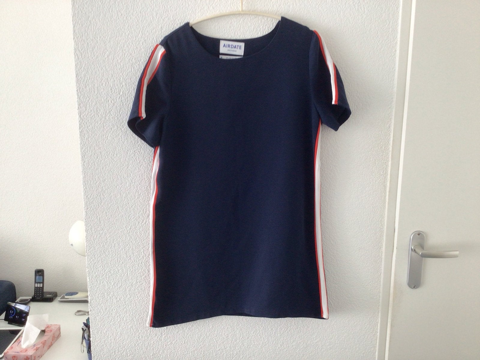 Airdate Jurkje - Donkerblauw met rood/witte strepen maat M, Ophalen of Verzenden, Gedragen, Blauw, Boven de knie