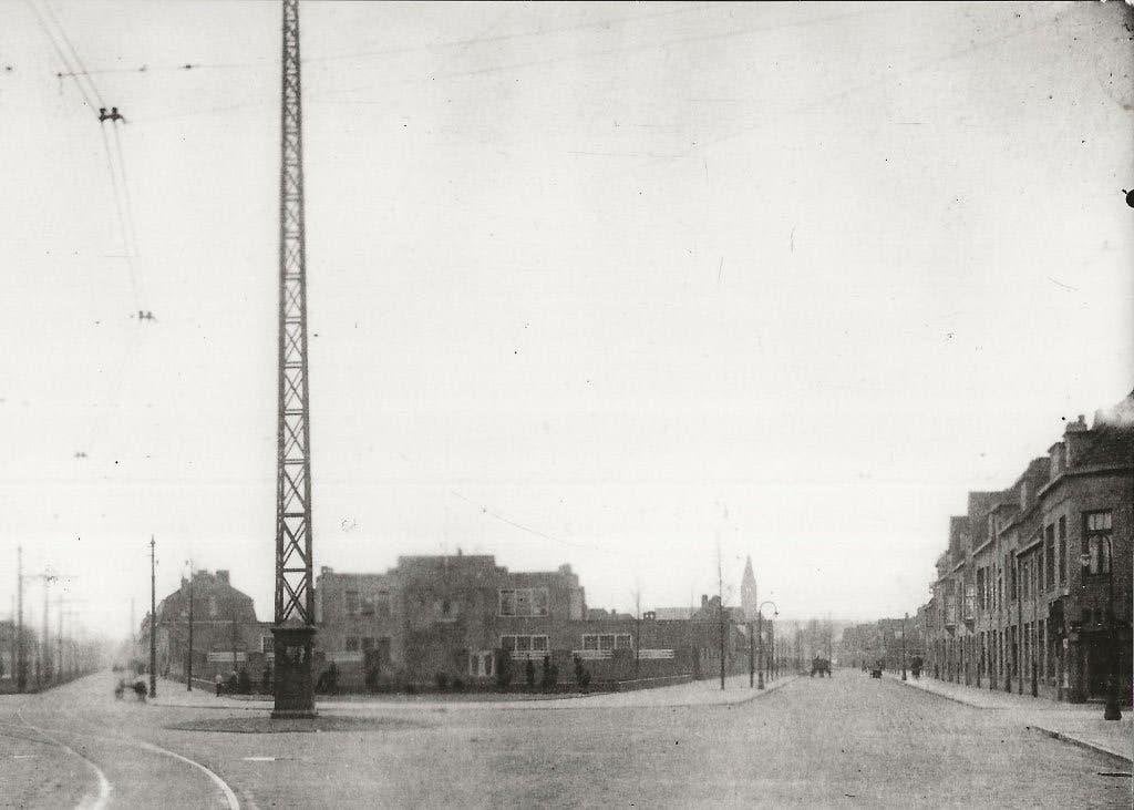 Utrecht Zendmast op een rotonde Foto, Ophalen of Verzenden, Ongelopen, Utrecht