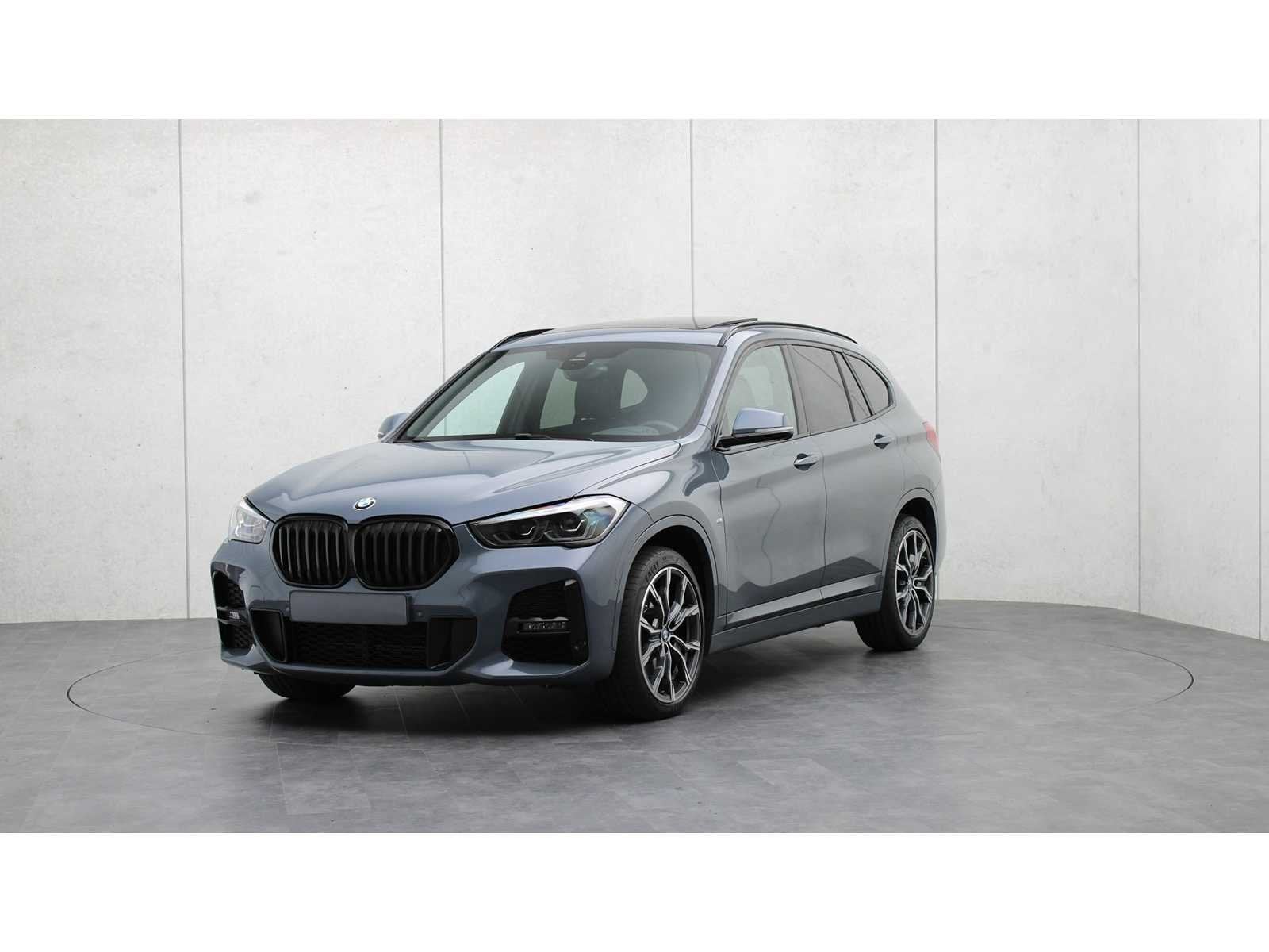 BMW - X1 - xDrive20i - 2020 - K-856-TJ - Personenauto, 1998 cc, Gebruikt, Euro 6, 2000 kg
