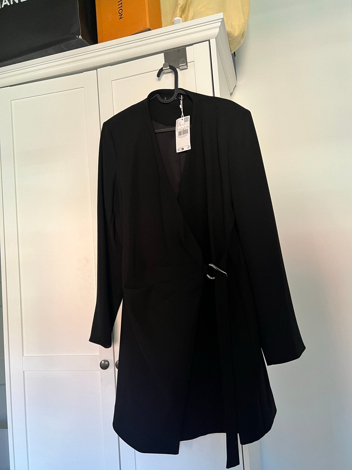 Nieuwe Mango jurk maat L met prijskaartjes, Zwart, Maat 42/44 (L), Nieuw, Ophalen of Verzenden