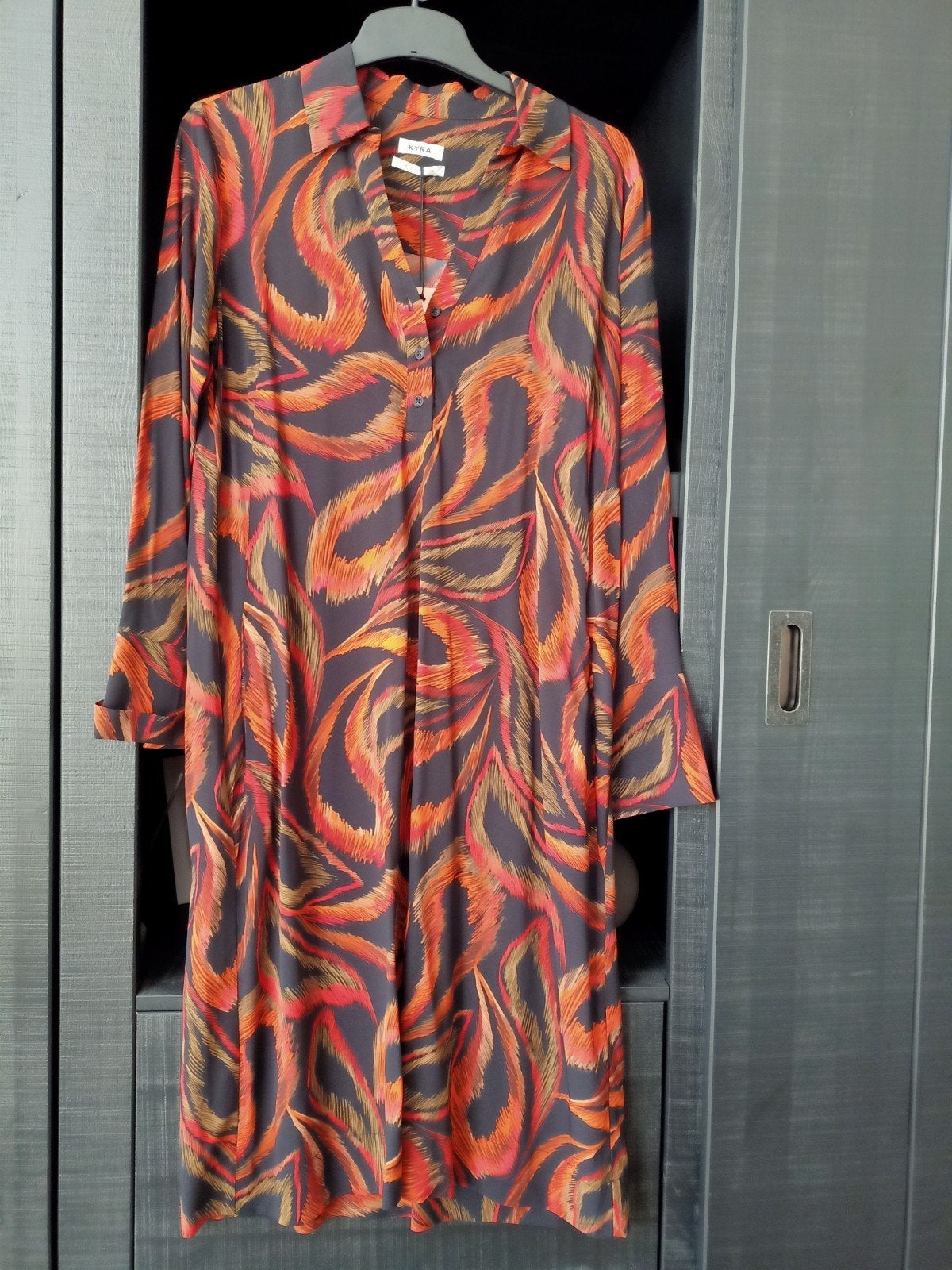 Nieuwe Kyra jurk/tuniek met print, maat 34 (XS), Kleding | Dames, Jurken, Zwart, Nieuw, Ophalen of Verzenden, Knielengte