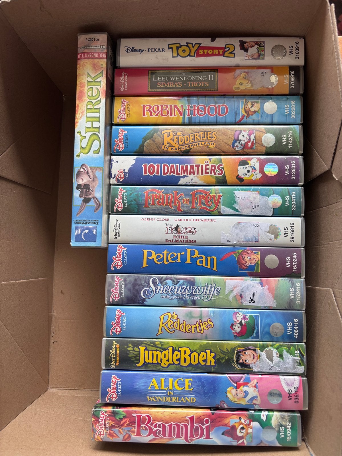 Stapel kinder videos, Alle leeftijden, Ophalen