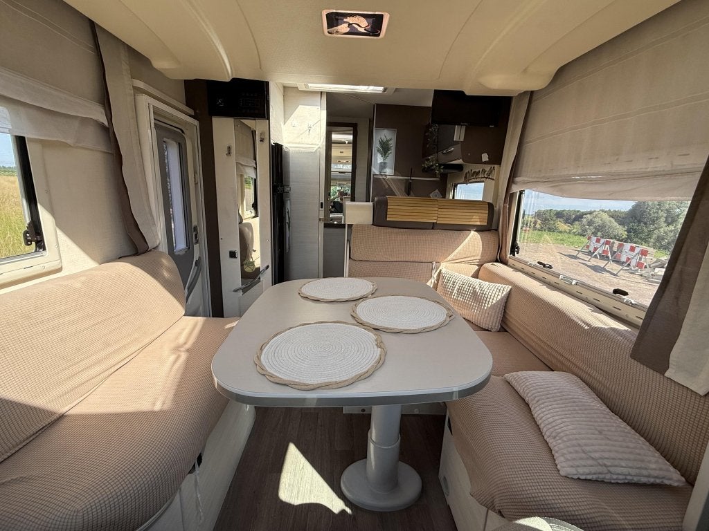 Challenger Mageo 290 Automaat, Hefbed, Luchtvering, Automaat, Chemisch toilet, Afzuigkap, 6 tot 7 meter