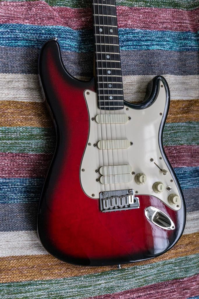 Fender Stratocaster Ultra - Crimson Burst - 1990, Muziek en Instrumenten, Ophalen of Verzenden, Gebruikt, Solid body, Fender