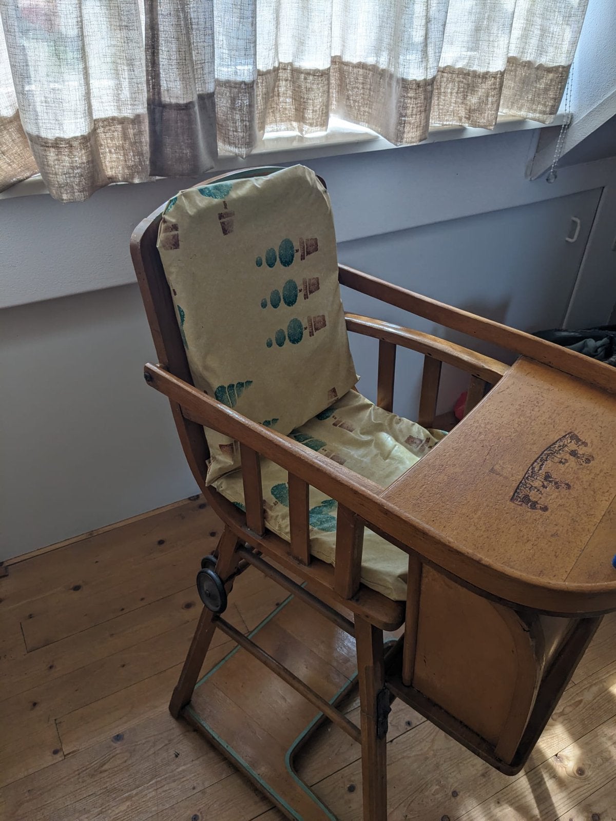 Klassieke Torck kinderstoel, Ophalen