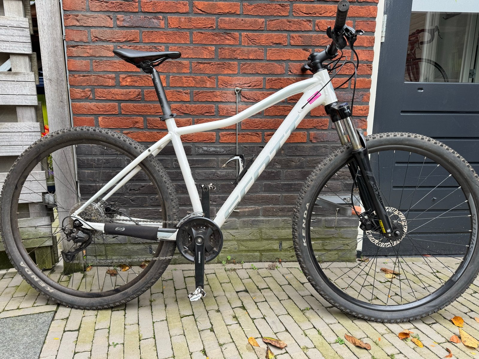 Dames mountainbike Scott Contessa 40, framehoogte 48 cm, wit, Gebruikt, 10 tot 15 versnellingen, 47 tot 50 cm, Overige maten