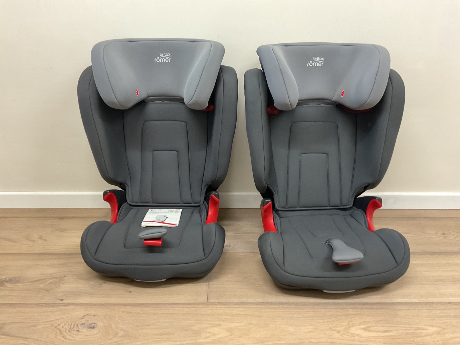 Britax Romer 2R isofix autostoeltjes 2 stuks, Ophalen, Romer, 15 t/m 36 kg, Zo goed als nieuw