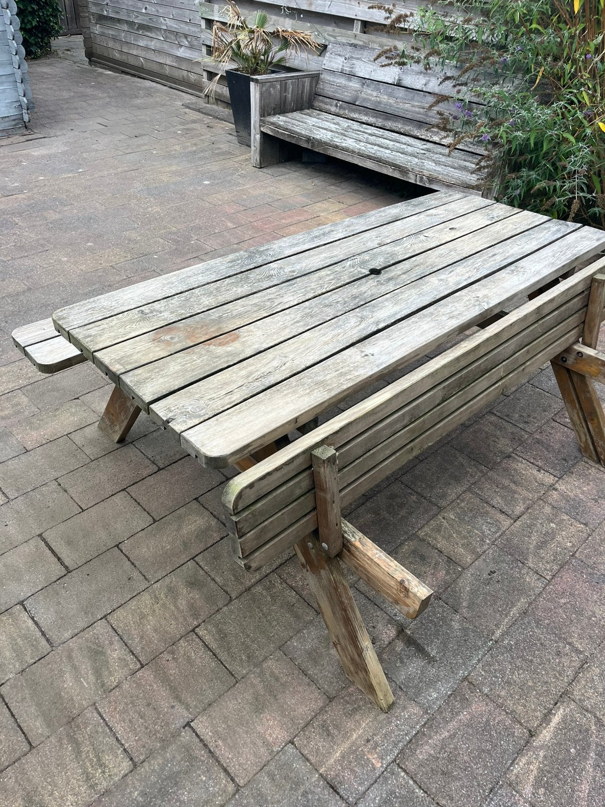 Houten Picknicktafel met handige opklapbare bankjes, Tuin en Terras, Picknicktafels, Ophalen, Gebruikt, Inklapbaar, Rechthoekig