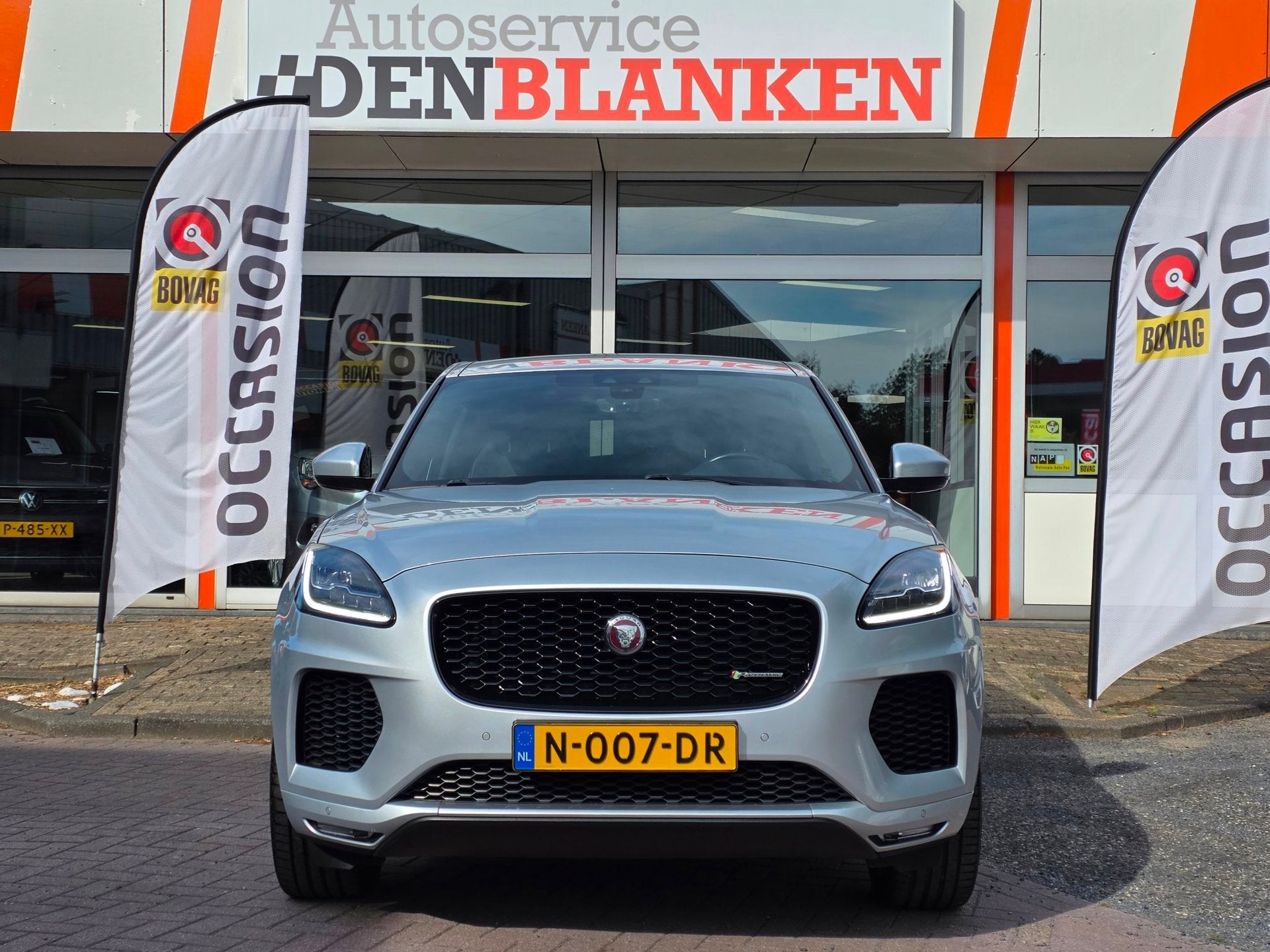 Jaguar E-PACE 2.0 P250 AWD R-Dynamic S Automaat BJ.2018 / Na, Auto's, Dealer onderhouden, 249 pk, 4 cilinders, Leder