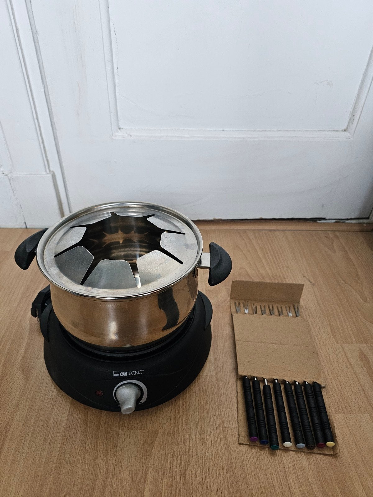 Clatronic elektrische fondueset FD 2808, Ophalen, Zo goed als nieuw, Elektrisch, Fondueset