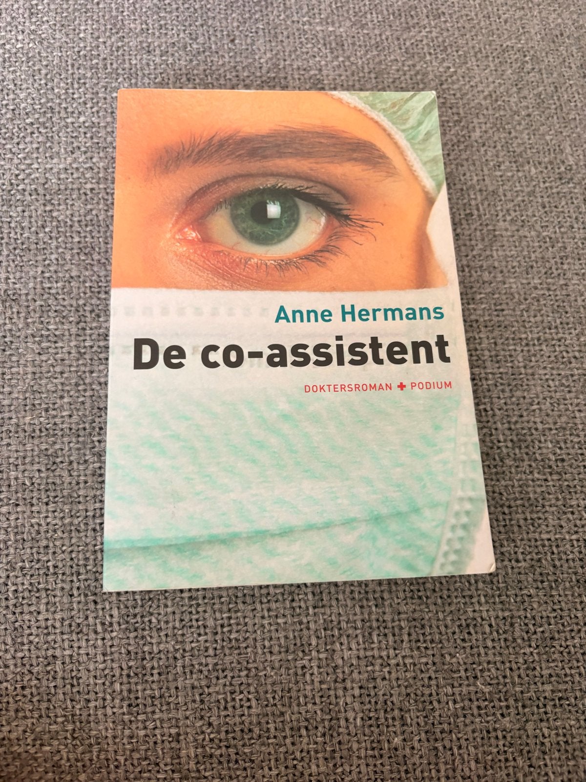 De co-assistent - Anne Hermans (Doktersroman), Ophalen of Verzenden, Gelezen, Nederland