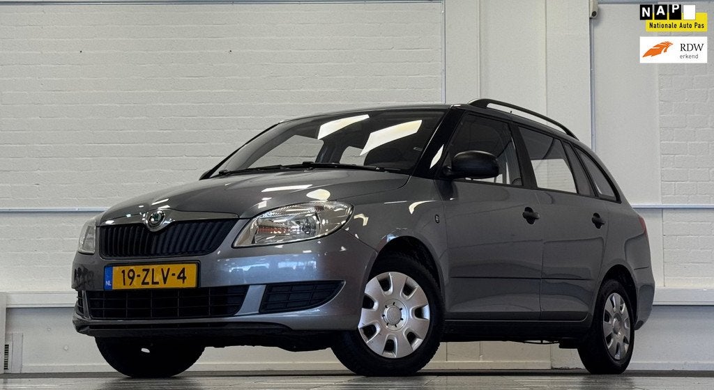 Skoda Fabia Combi 1.2 TSI Arctic 2e Eigenaar Trekhaak Mooi!, Auto's, Voorwielaandrijving, Euro 5, Zwart, 4 cilinders