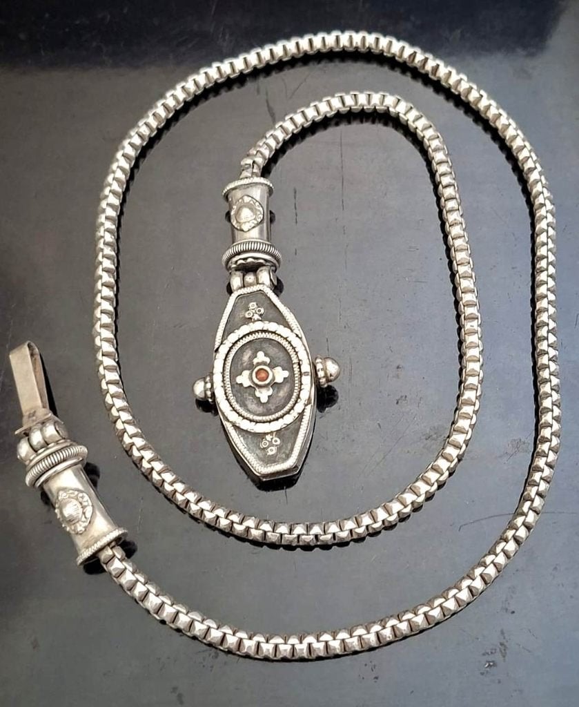Antieke Sterling Zilver Bloedkoraal Riem Ketting Zuid-India, Ophalen of Verzenden, Zilver, Ketting, Met edelsteen