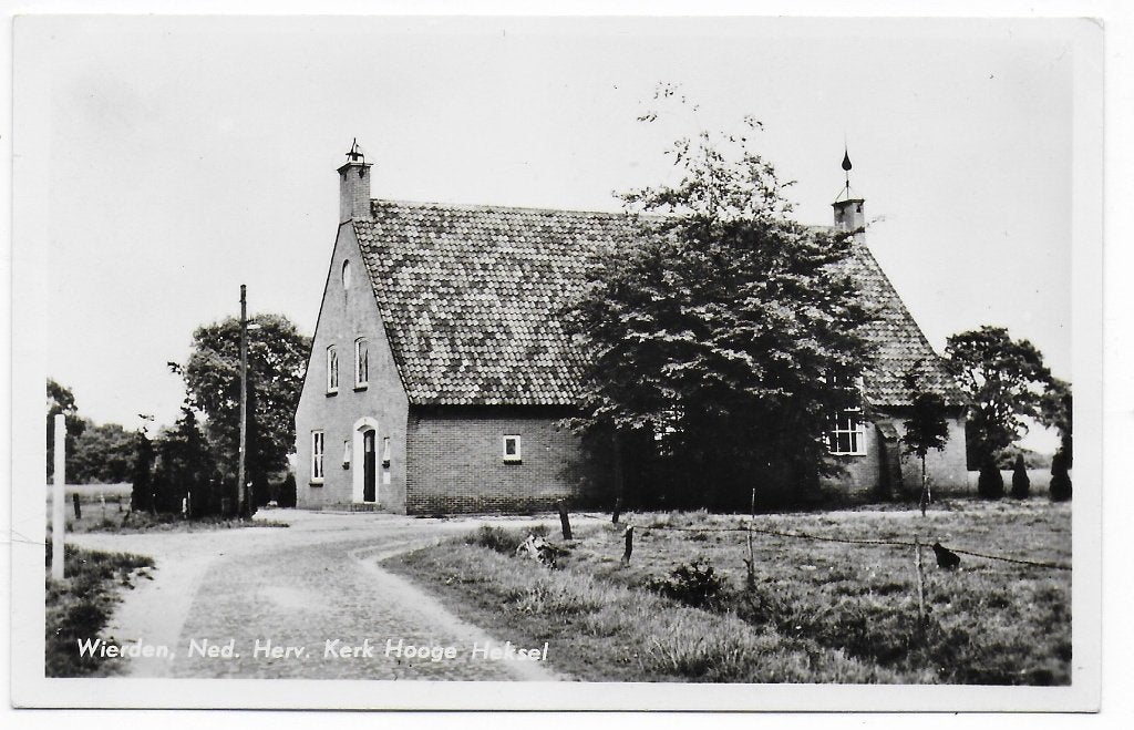 Wierden N.H.Kerk Oude Gelopen Ansichtkaart ( B6360 ), Verzamelen, Ansichtkaarten | Nederland, Ophalen of Verzenden, 1960 tot 1980