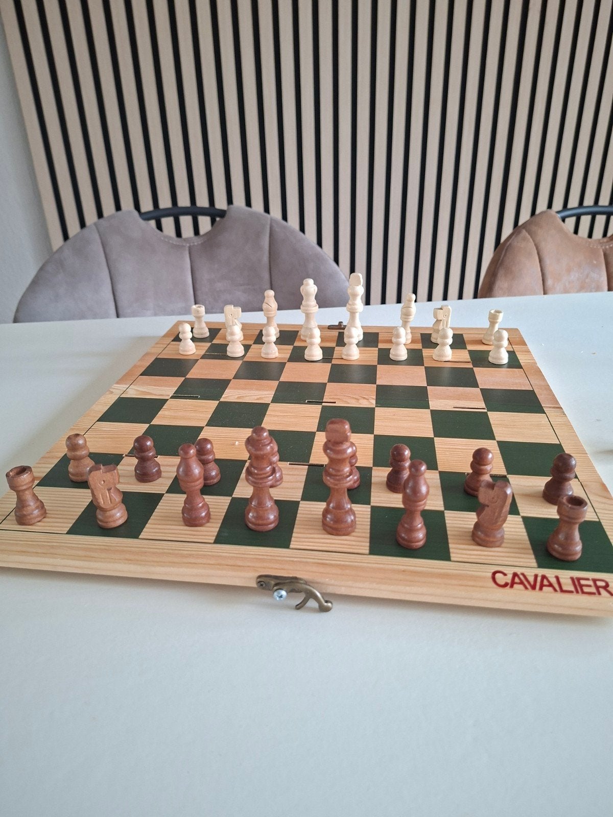 Inklapbaar schaakspel - wijndoos, Hobby en Vrije tijd, Gezelschapsspellen | Bordspellen, Ophalen of Verzenden
