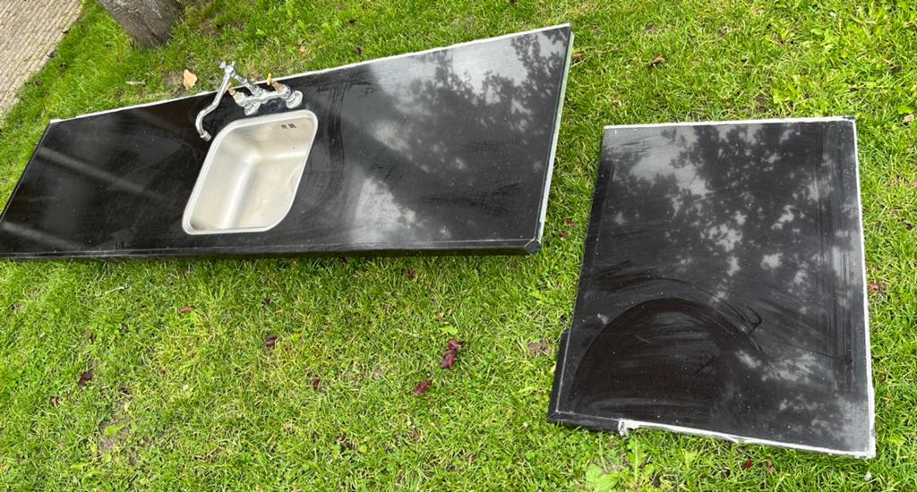 Zwart natuursteen aanrechtblad met spoelbak en kraan, Ophalen, Gebruikt, Zwart, 200 cm of meer