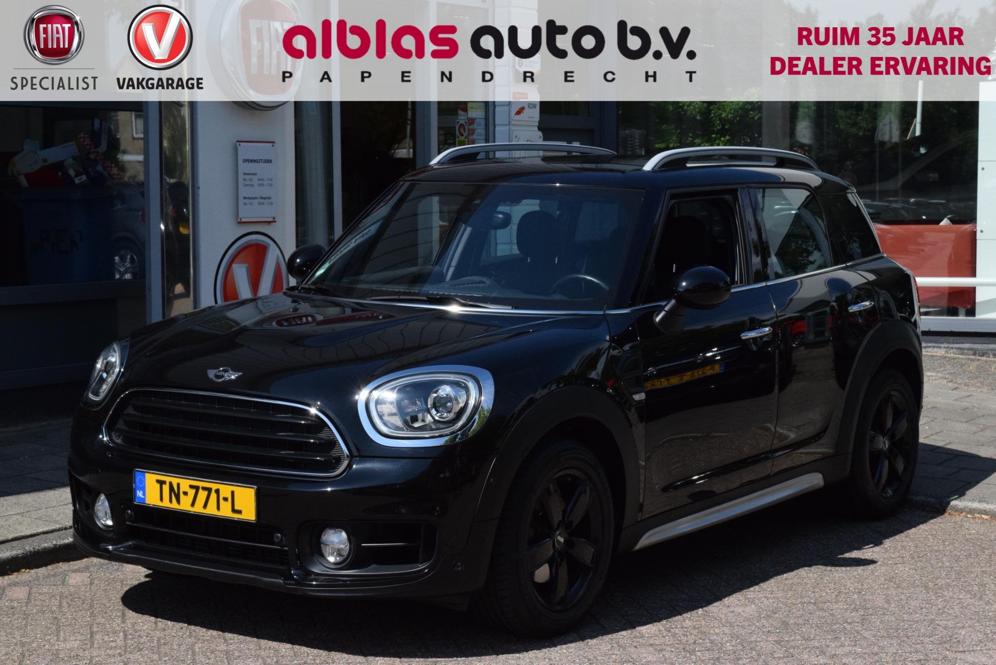 MINI Countryman 1.5 Cooper Chili|2xPDC|Sportstoelen|LED|, Auto's, Automatische klimaatregeling, 136 pk, Gebruikt, Euro 6