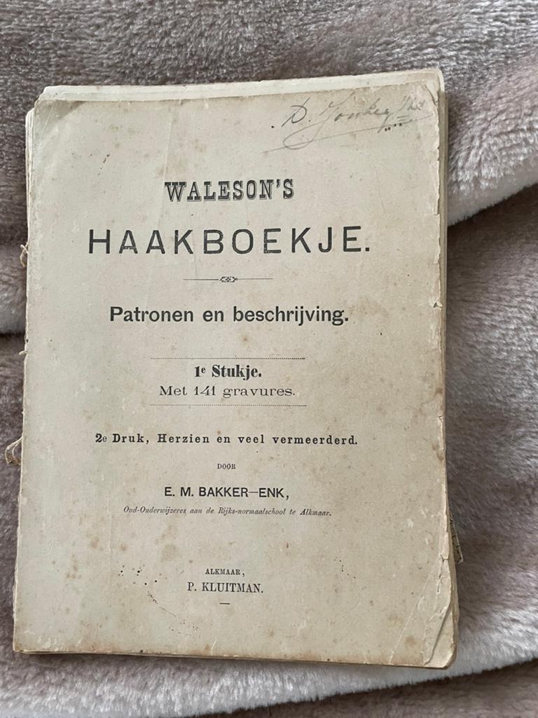 2 oude boekjes over haken, Ophalen of Verzenden