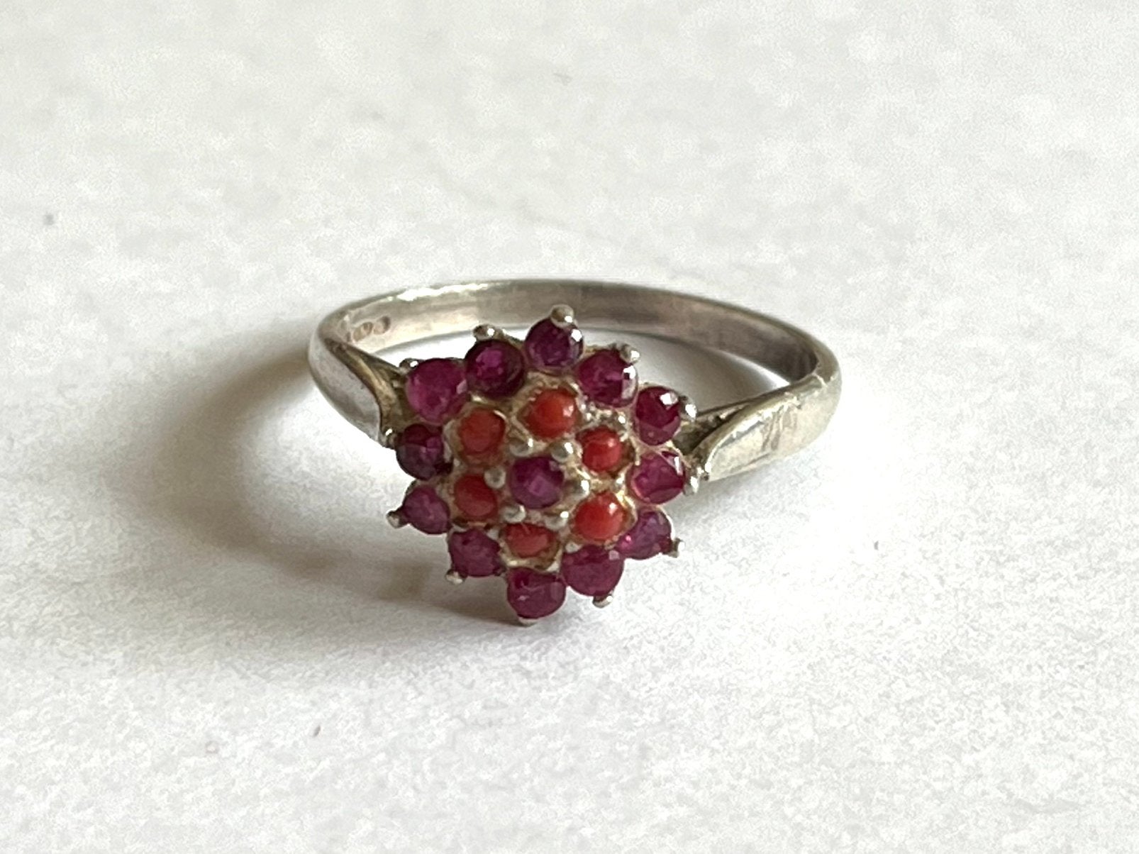 Ring vintage zilver robijn bloedkoraal, Sieraden, Tassen en Uiterlijk, Verzenden, Zilver, Ring, Met edelsteen