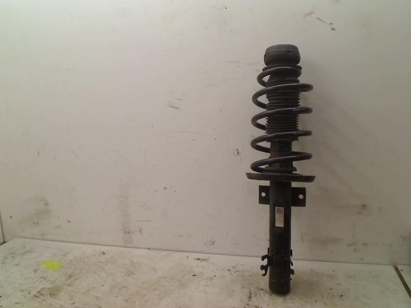 Schokbreker Voor Volkswagen Polo V (6R) 2011 6R0413031AH, Gebruikt, Volkswagen, Volkswagen AG, Kundenbetreuung@volkswagen.de