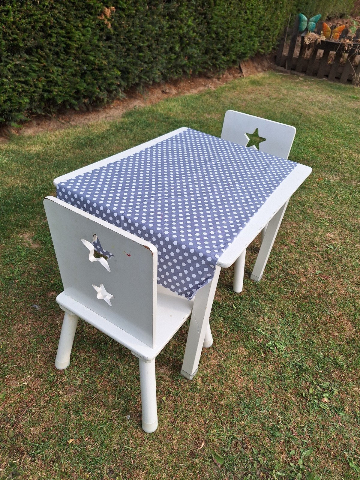 Kindertafel met 2 stoeltjes tafeltje tekentafel speeltafel, Ophalen, Gebruikt