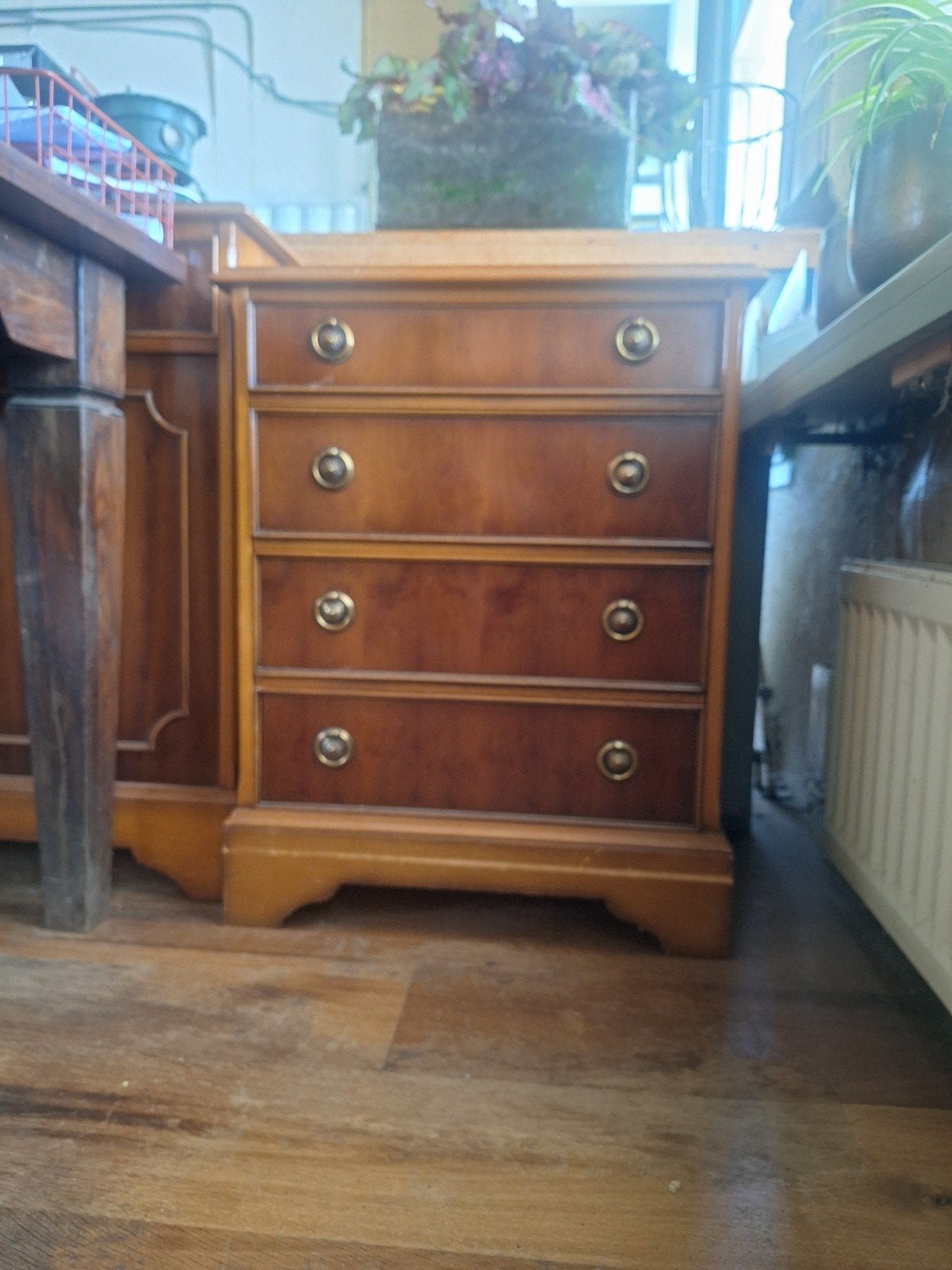 secretaire bestaande uit twee losse onderdelen, Ophalen