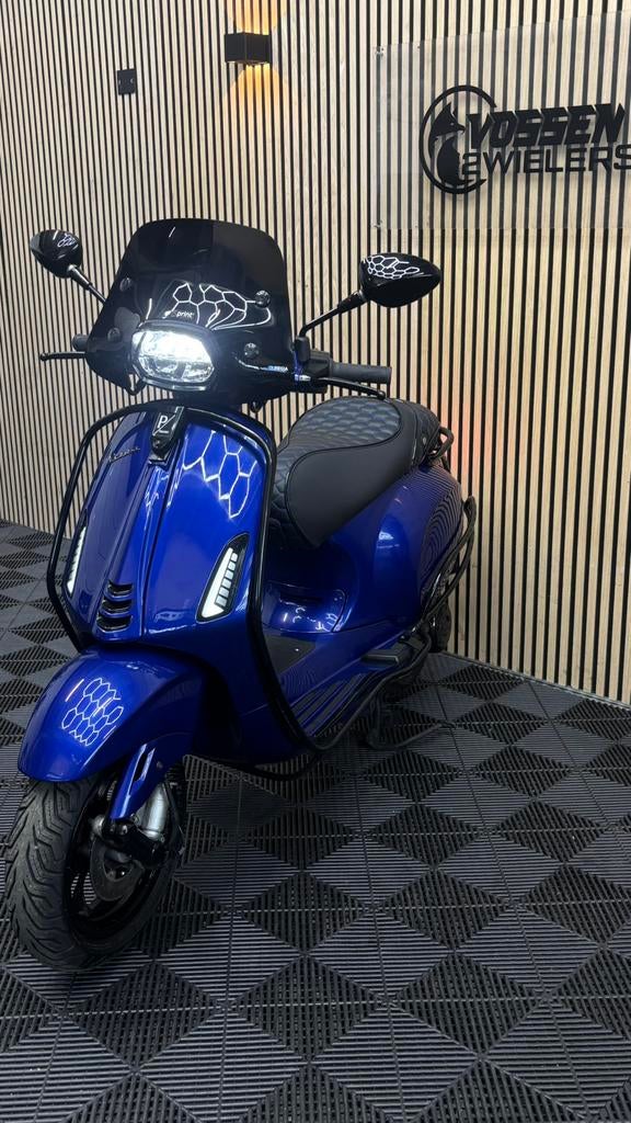 Vespa sprint | Candy blue | Custom | Full option, Maximaal 45 km/u, Vespa S, Zo goed als nieuw, Benzine