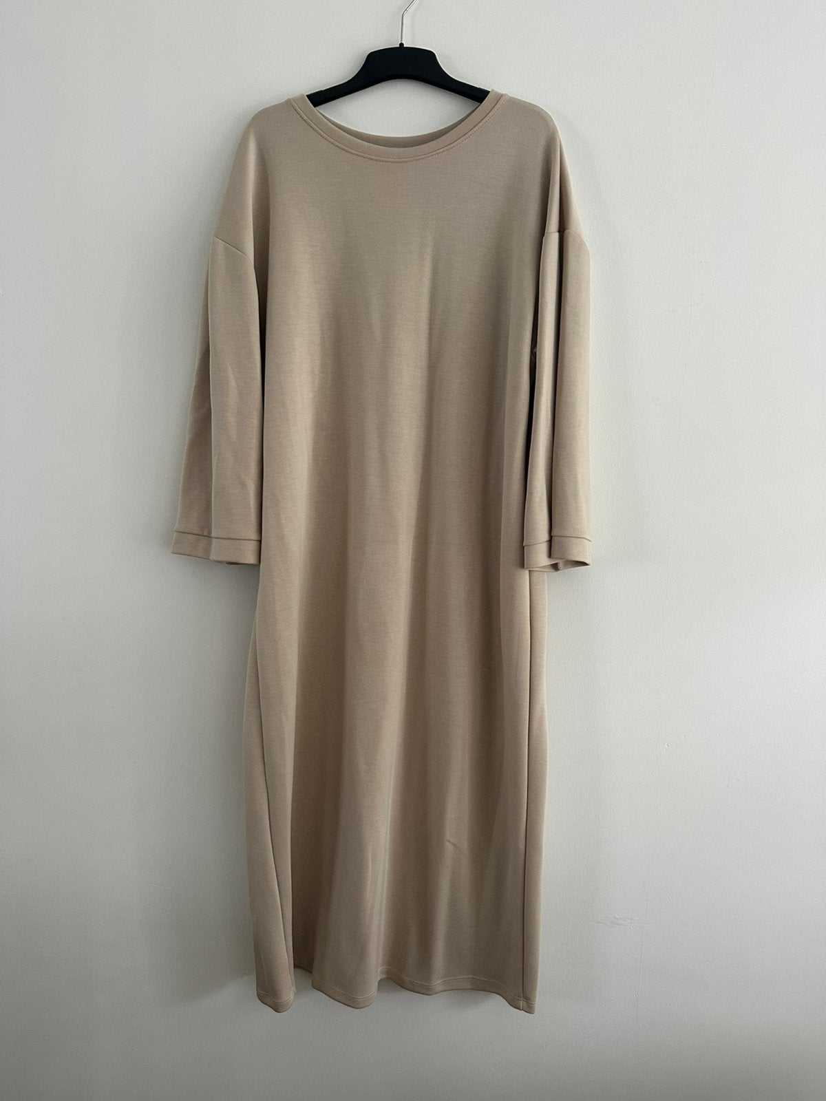 Beige maxijurk lange abaya beige joggingstof, Kleding | Dames, Jurken, Ophalen of Verzenden, Gedragen, Beige, Onder de knie