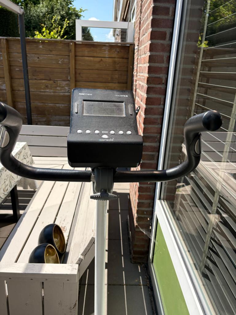 Hometrainer met oplader - Flow Fitness, Ophalen, Gebruikt, Hometrainer