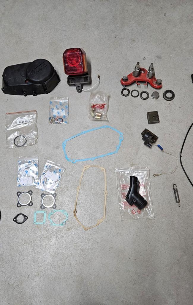 Tomos onderdelen los of in 1 koop, Fietsen en Brommers, Brommers | Tomos, Ophalen of Verzenden, Gebruikt