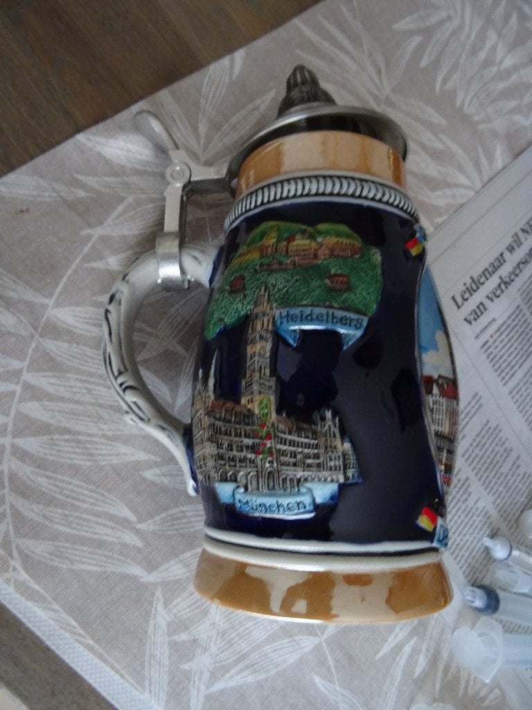 duitse bier met deksel pul, Verzamelen, Biermerken, Ophalen, Zo goed als nieuw, Pul(len), Overige merken