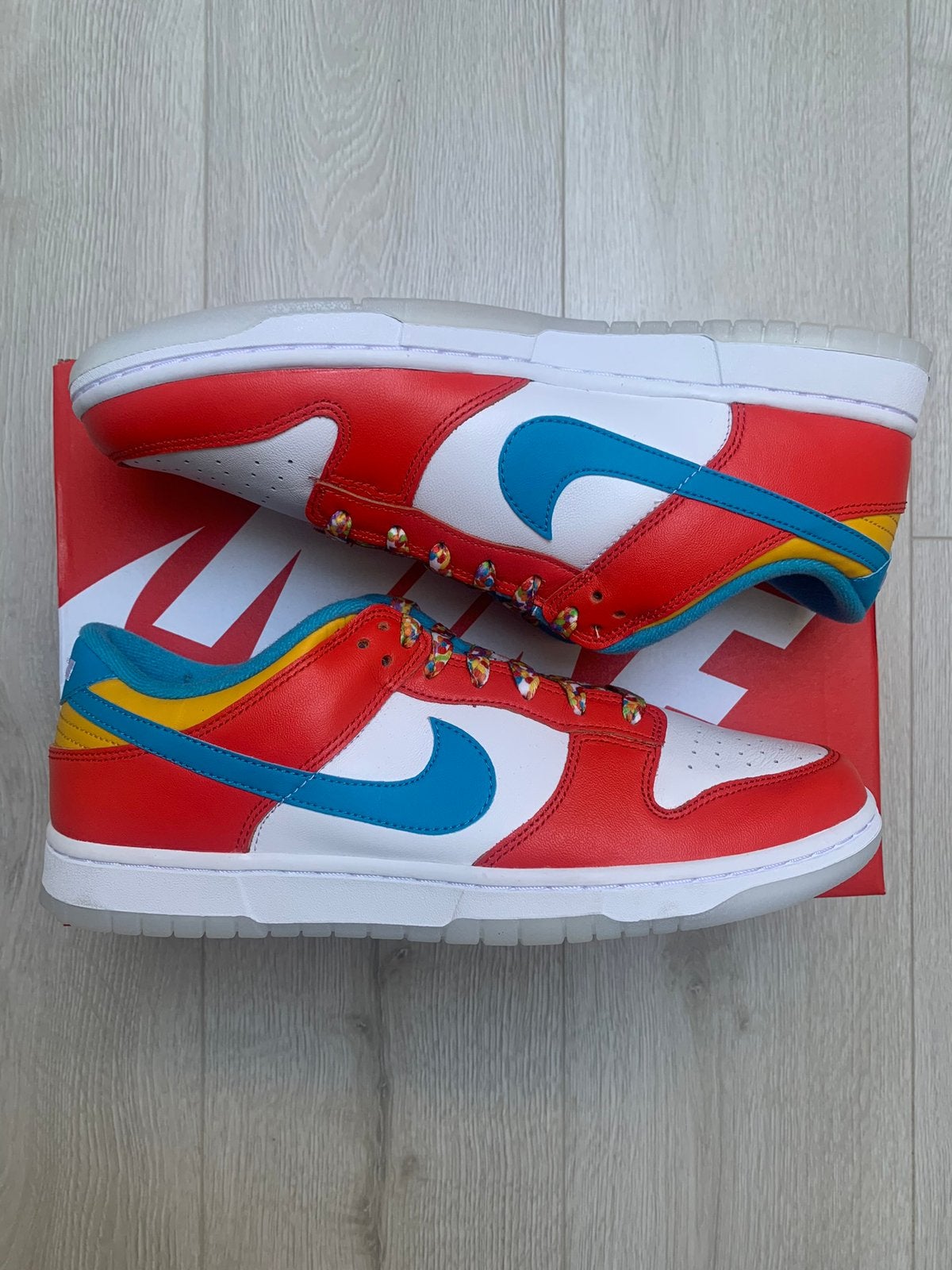 LeBron James x Nike Dunk Low 'Fruity Pebbles' - Maat 44,5, Overige kleuren, Nieuw, Ophalen of Verzenden, Sneakers of Gympen