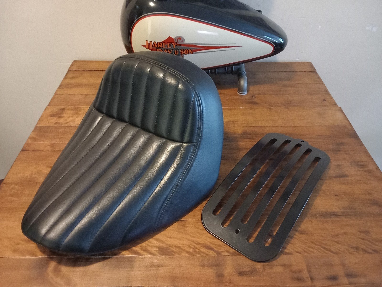 Harley Solozadel & Bagagerek Softail Street Bob/Standard, Ophalen of Verzenden
